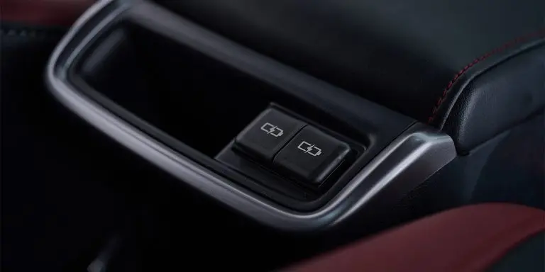 Accessory Connectors (Type-C Fast Charging Ports)