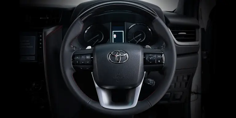 VFC Steering with Soft Leather Stitching